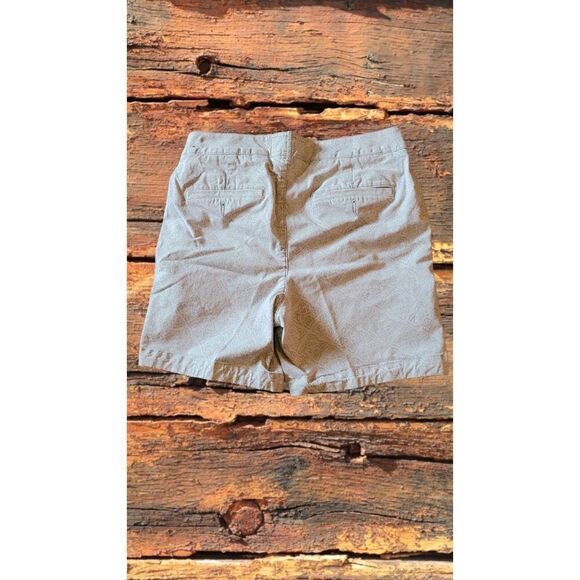 Abercrombie & Fitch‎ Shorts Women Sz 29 Khaki Flat Front Summer Everyday - Picture 2 of 3
